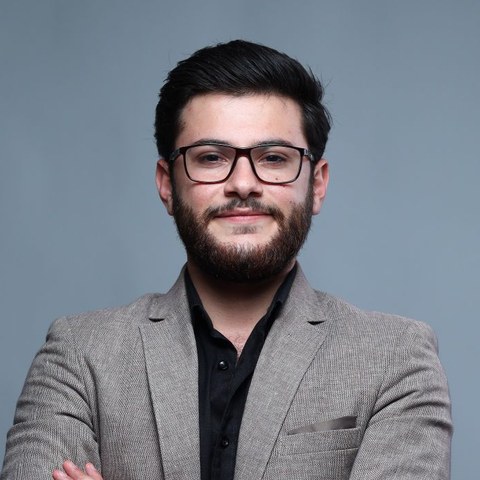 عبادة اللحام